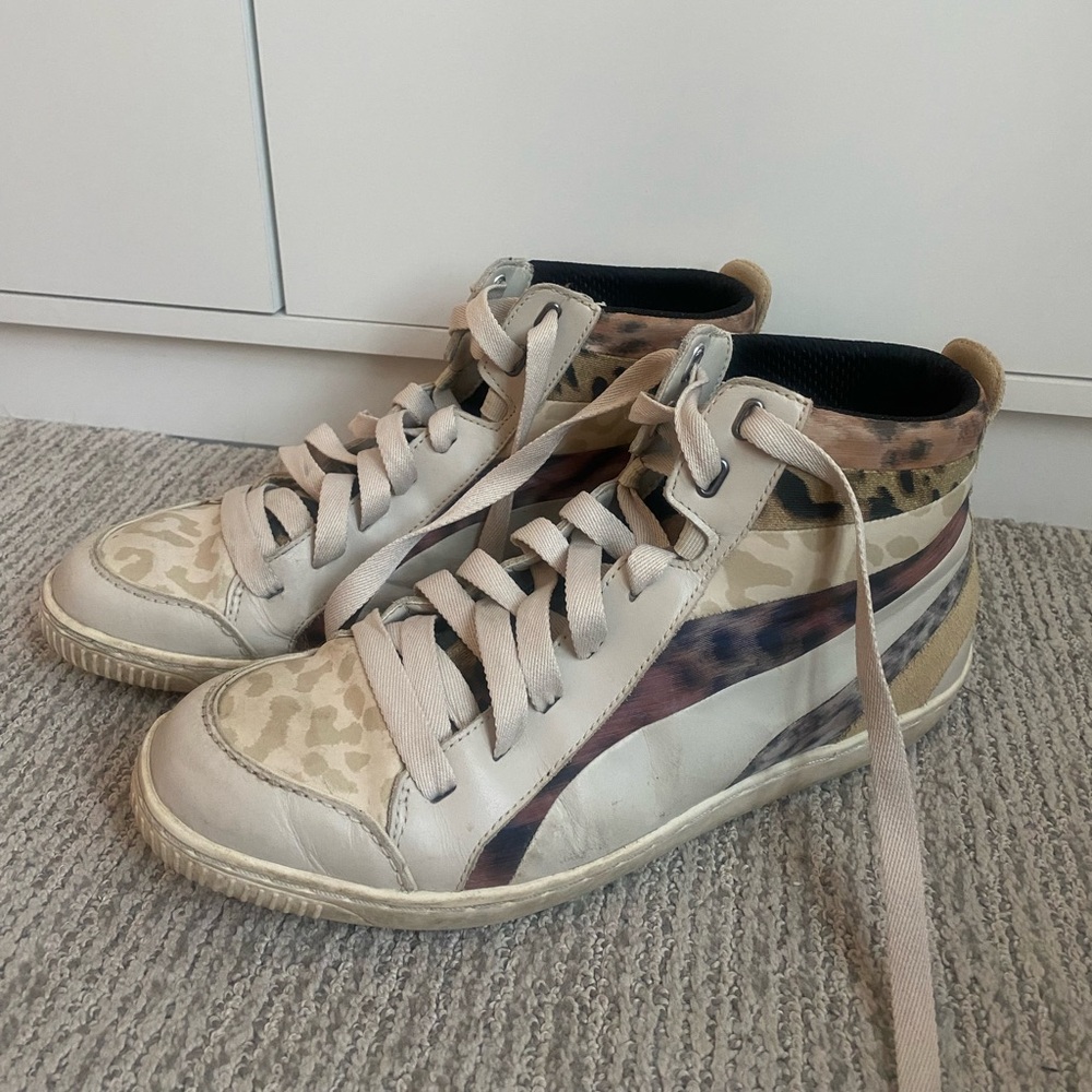 Puma Women’s High-Top Sneakers in Beige Leopard Print